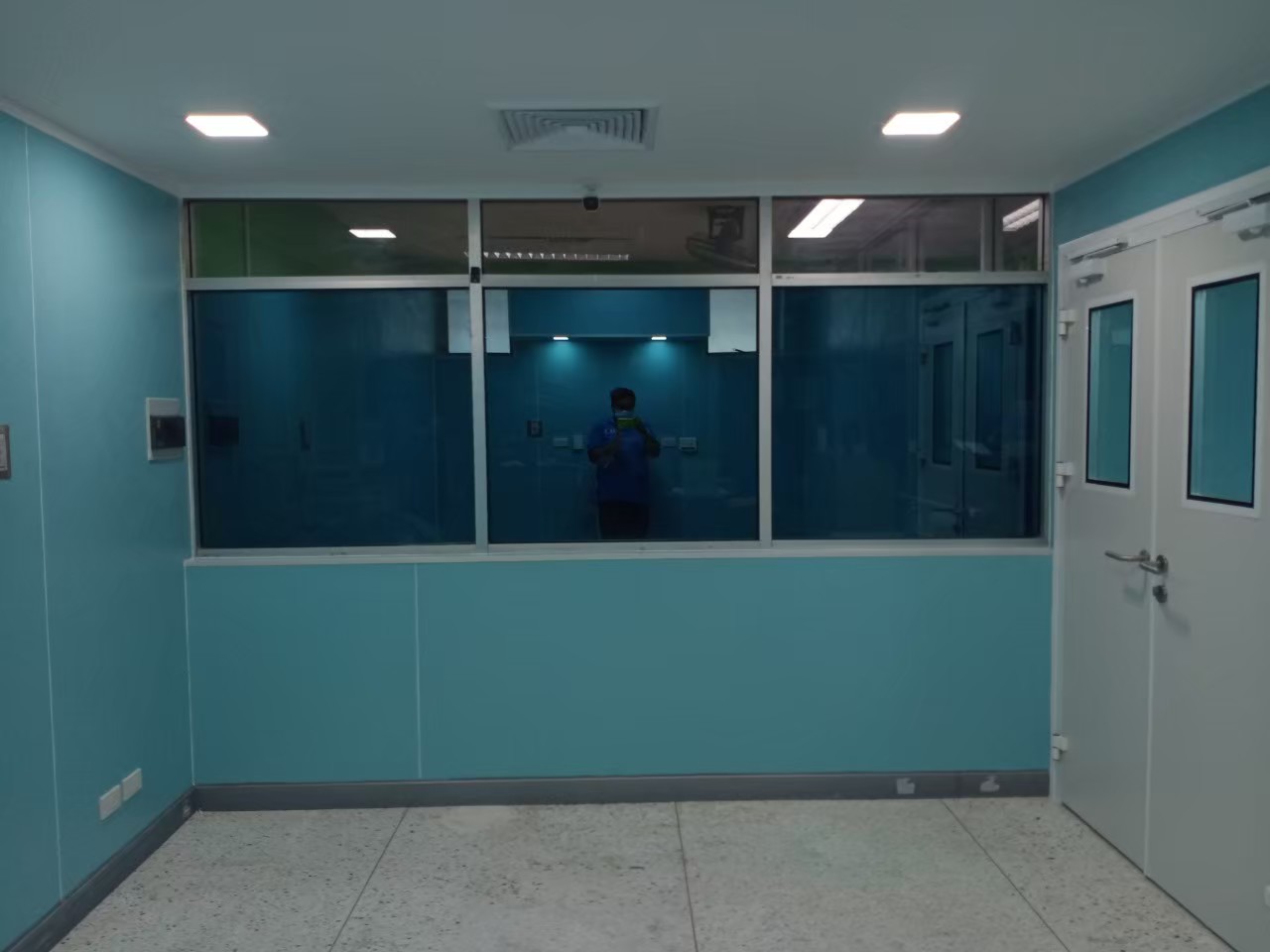 public/img/reference/Cleanroom Panel/24.jpg